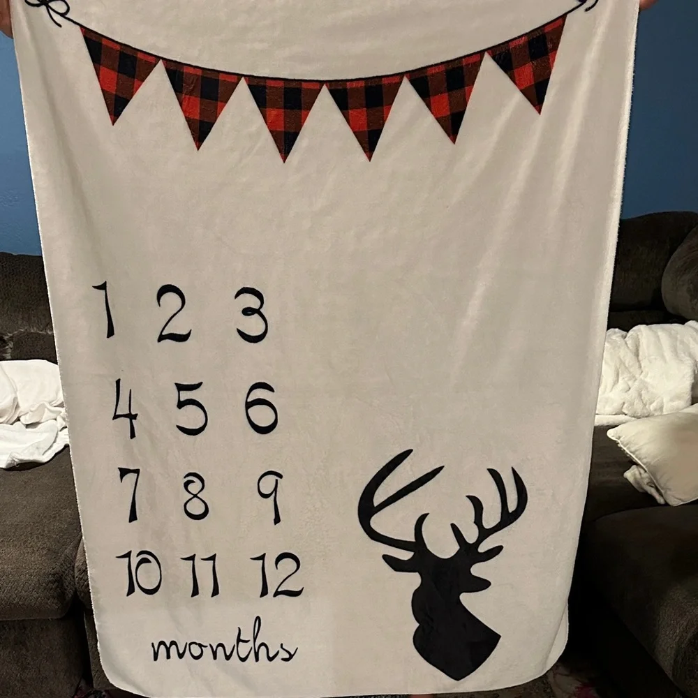 Cozy White and Black Deer Milestone Blanket